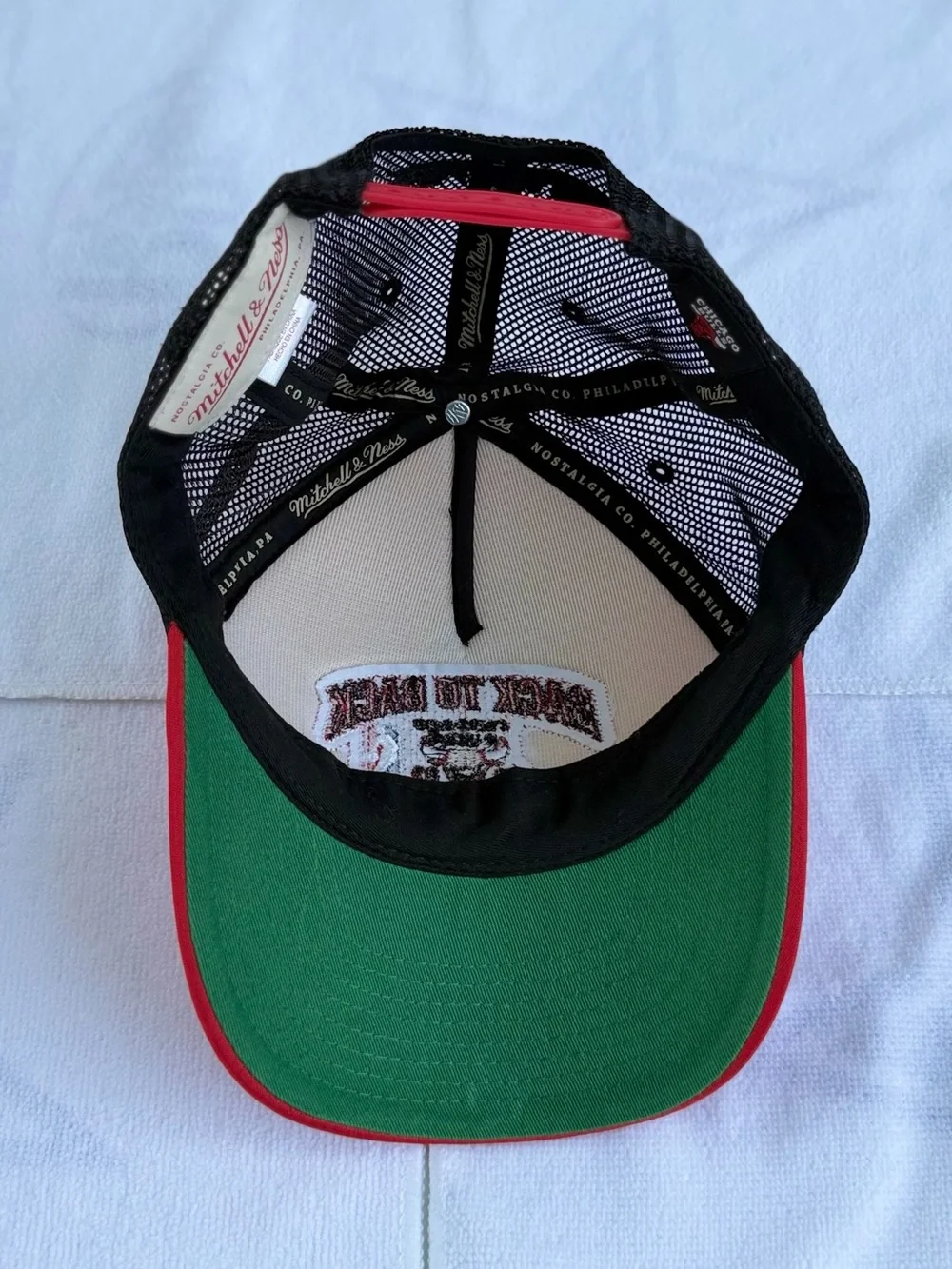 Chicago Bulls Hat Adult Snapback Vintage 90’s NBA Basketball Mitchell & Ness